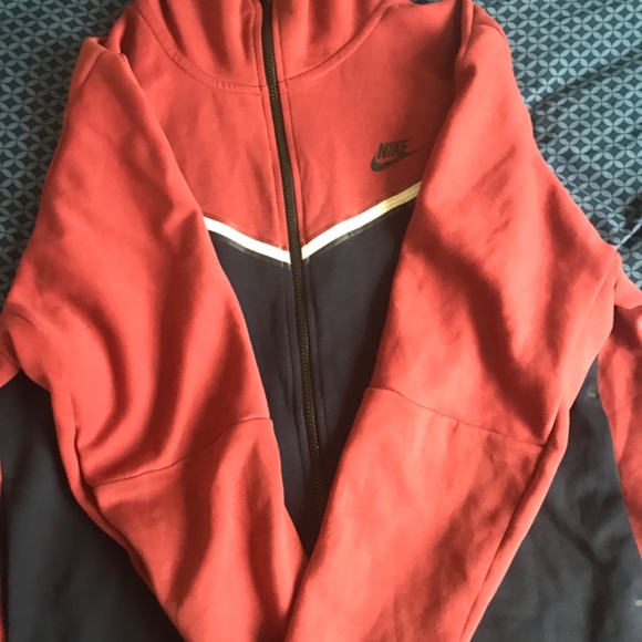 Nike jacket - Picture 3 of 3